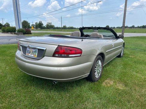 Used 2002 Chrysler Sebring LX image 3