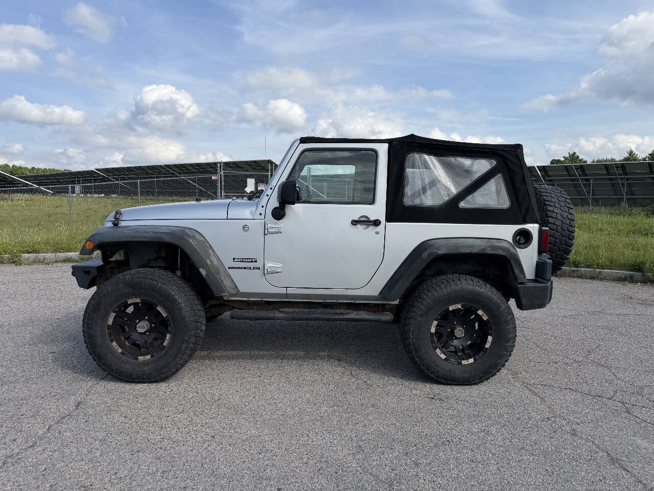 Used 2012 Jeep Wrangler Sport AWD/4WD image 2