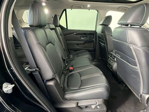 Used 2023 Honda Pilot Touring image 31
