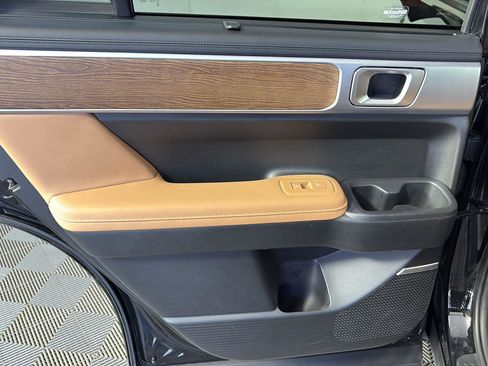 Used 2025 Hyundai Santa Fe Limited image 24