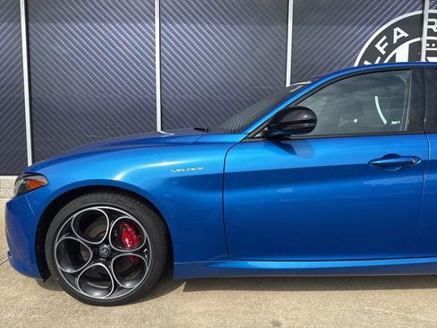 Used 2024 Alfa Romeo Giulia Veloce AWD/4WD image 16
