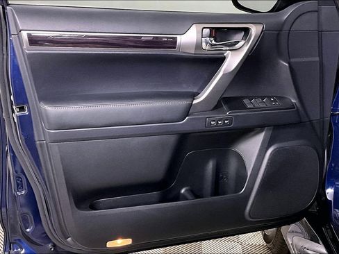 Used 2022 Lexus GX 460 image 23
