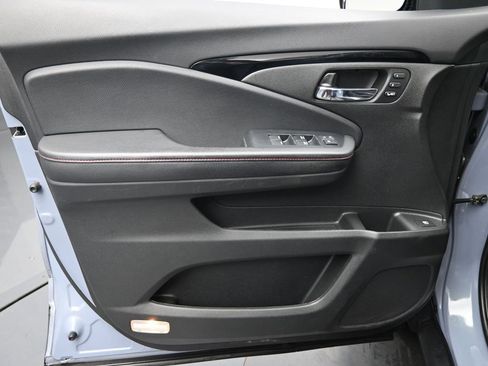 Used 2022 Honda Ridgeline Black Edition image 22