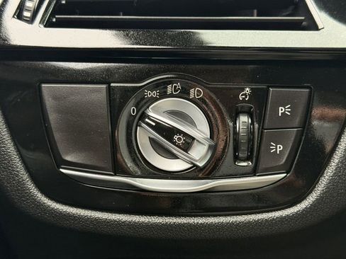 Used 2019 BMW 530i xDrive w/ Convenience Package image 22