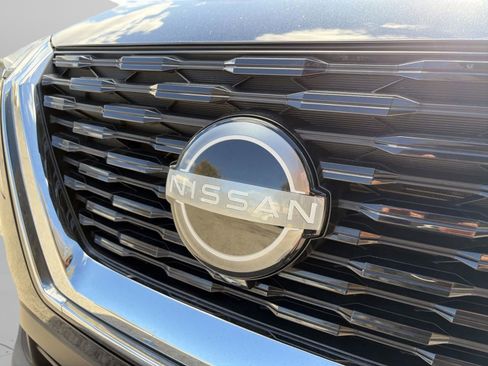 Used 2023 Nissan Rogue S image 26