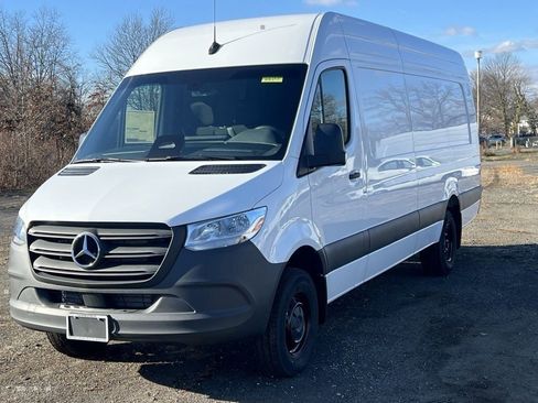 New 2025 Mercedes-Benz Sprinter 3500 image 9
