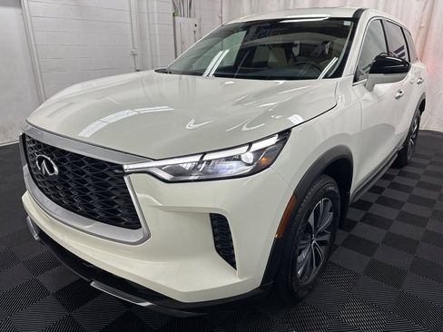 Used 2024 INFINITI QX60 Pure AWD/4WD image 4
