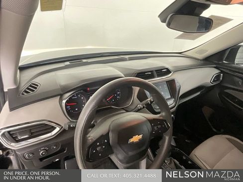 Used 2021 Chevrolet TrailBlazer LT AWD/4WD image 31