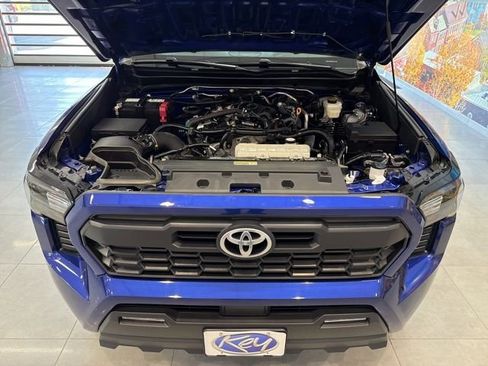 Used 2024 Toyota Tacoma TRD Sport image 48