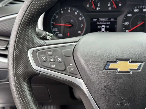 Used 2023 Chevrolet Malibu LT FWD image 24
