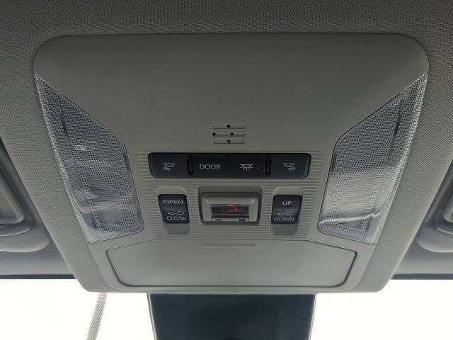 Used 2025 Toyota RAV4 XLE w/ Convenience Package FWD image 24