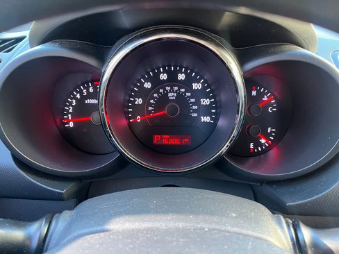 Used 2010 Kia Soul + w/ Audio Pkg image 20