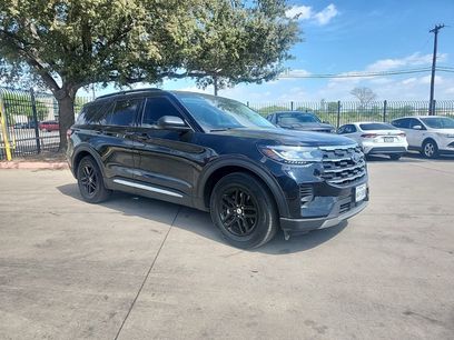 Used 2025 Ford Explorer Active