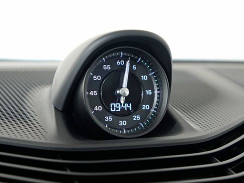 Used 2022 Porsche Taycan 4S image 28