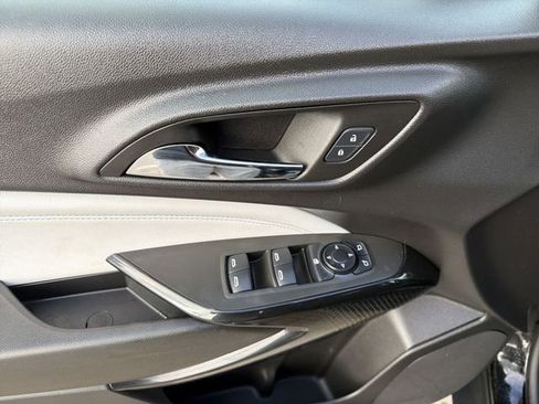 Used 2025 Chevrolet Trax LT w/ Driver Confidence Package image 15