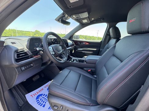 New 2026 Chevrolet Traverse Z71 w/ Driver Confidence Package AWD/4WD image 12