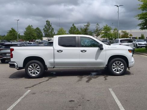New 2025 Chevrolet Silverado 1500 Custom image 4