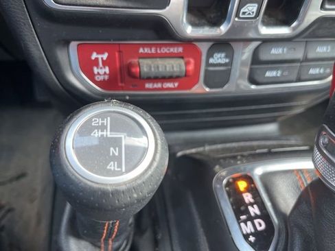 Used 2020 Jeep Gladiator Mojave image 24