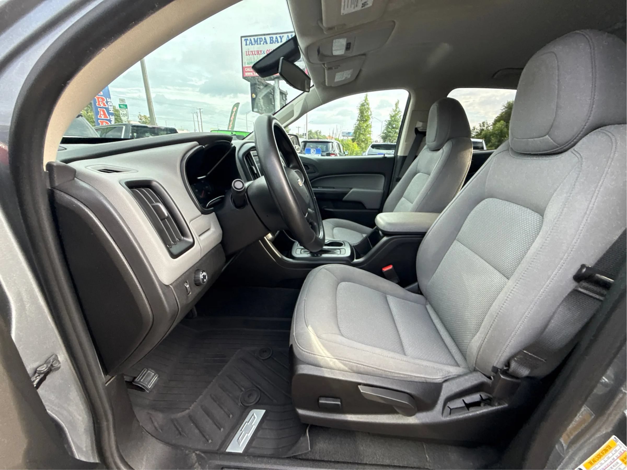 Used 2022 Chevrolet Colorado W/T w/ WT Convenience Package RWD image 11