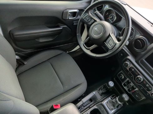 Used 2020 Jeep Wrangler Unlimited Sport AWD/4WD image 32