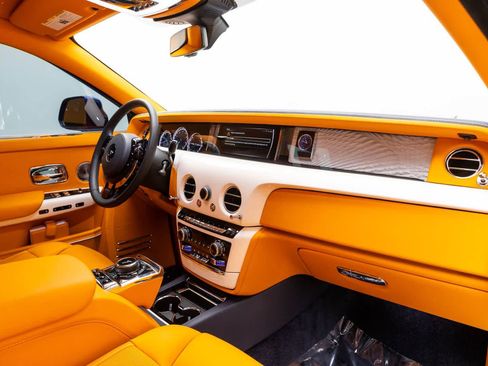 Used 2023 Rolls-Royce Phantom Sedan w/ The Phantom Package RWD image 41