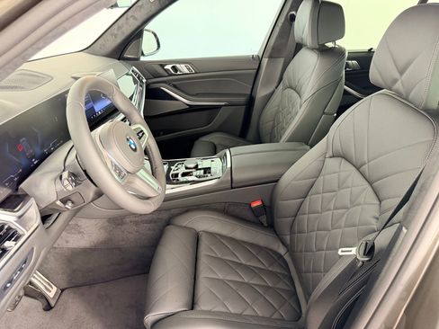 New 2026 BMW X5 xDrive40i w/ M Sport Package AWD/4WD image 5