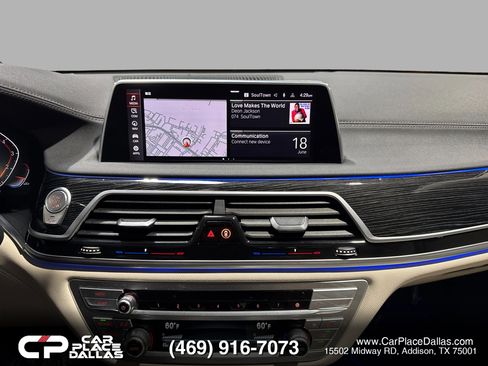 Used 2022 BMW 740i w/ Luxury Rear Seating Package RWD image 36