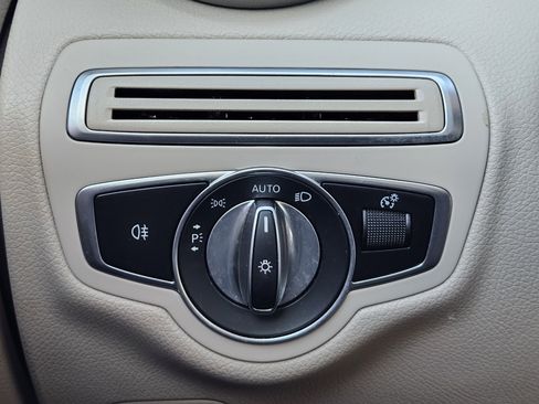 Used 2021 Mercedes-Benz C 300 Sedan image 22