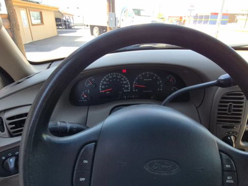 Used 2001 Ford F150 Lariat AWD/4WD image 7