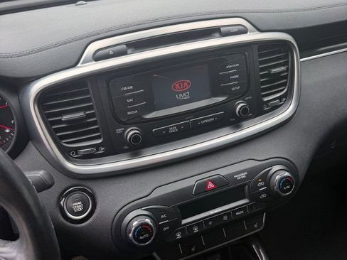 Used 2016 Kia Sorento EX w/ EX Premium Package image 9