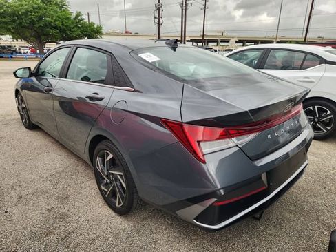 Used 2024 Hyundai Elantra Limited image 4