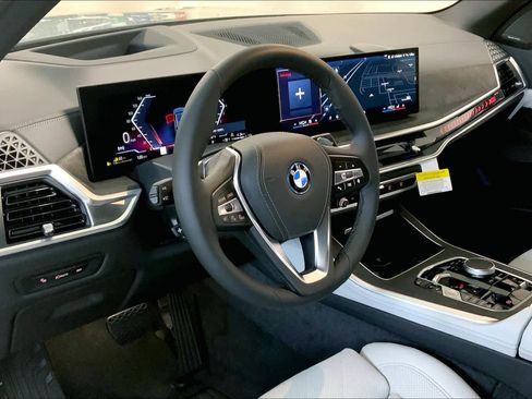 New 2026 BMW X5 xDrive50e w/ Climate Comfort Package image 8