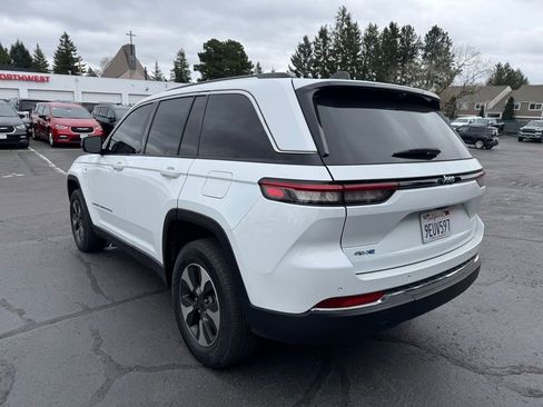 Used 2022 Jeep Grand Cherokee Limited 4xe w/ Luxury Tech Group II image 5