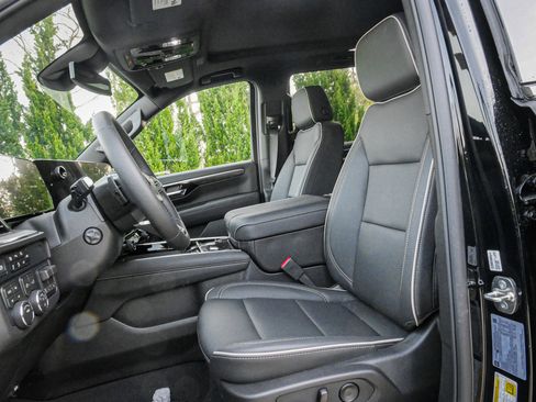 Used 2026 Chevrolet Tahoe Premier w/ Sun And Tow Package image 7