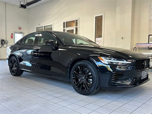 Certified 2024 Volvo S60 T8 Plus image 1