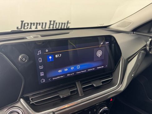 Used 2025 Chevrolet Trax ACTIV w/ Driver Confidence Package image 14