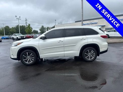 Used 2017 Toyota Highlander XLE AWD/4WD image 10