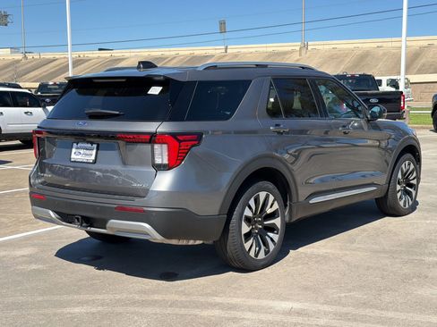 Used 2025 Ford Explorer Platinum w/ LUX Leather Package image 7