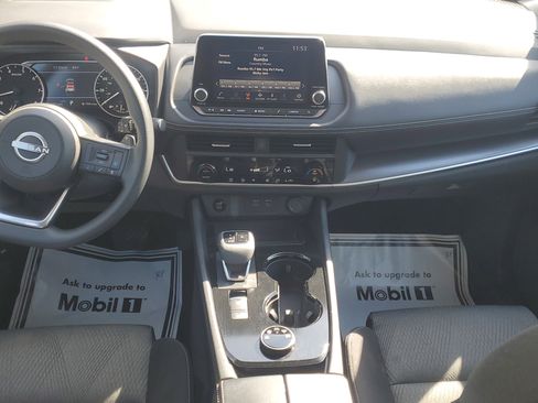 Used 2024 Nissan Rogue SV image 14