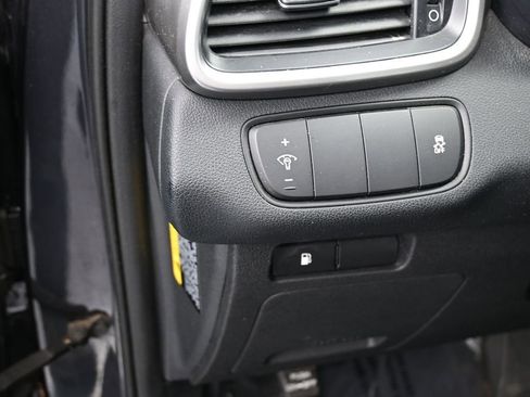 Used 2017 Kia Sorento AWD image 24