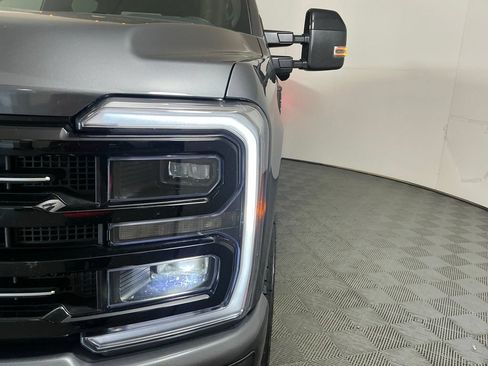 Used 2026 Ford F250 Platinum AWD/4WD image 8