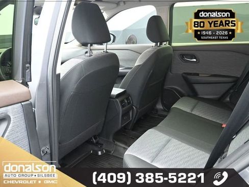 Used 2023 Nissan Rogue SV image 10