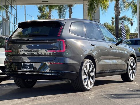 New 2025 Volvo EX90 Plus w/ Protection Package Premier image 5