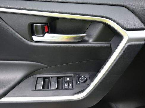 Used 2024 Toyota RAV4 XLE image 17