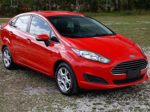 Used 2014 Ford Fiesta SE FWD image 15