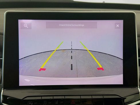 Used 2024 Jeep Compass Latitude image 20