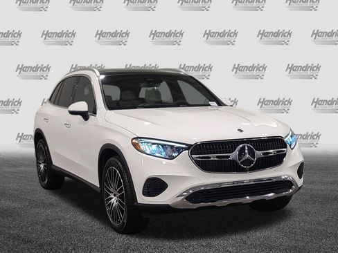 New 2026 Mercedes-Benz GLC 300 4MATIC image 2