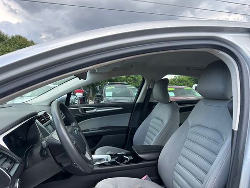 Used 2015 Ford Fusion S FWD image 10