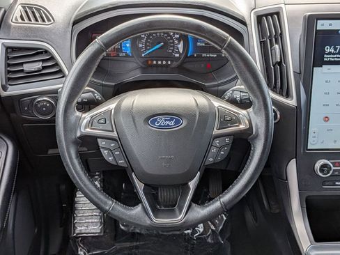 Used 2022 Ford Edge SEL image 18