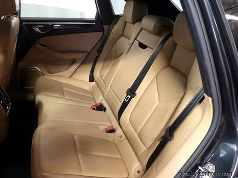 Used 2017 Porsche Macan GTS image 13